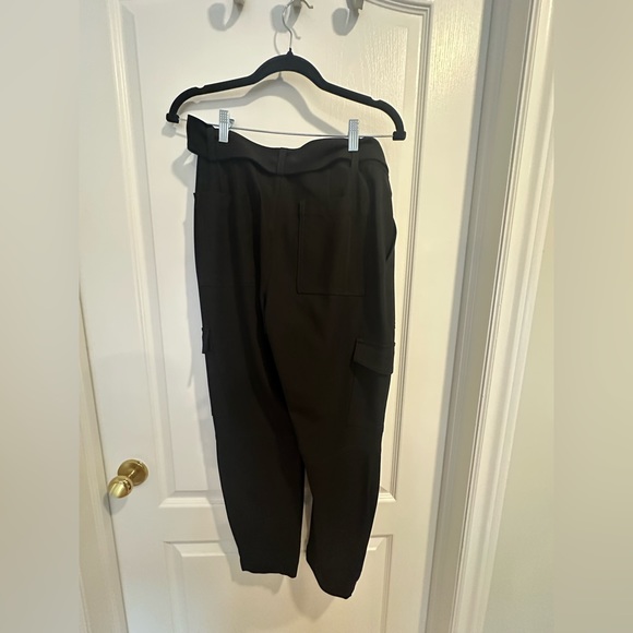 Banana Republic - Slim refined stretch cargo pant - Picture 7 of 7